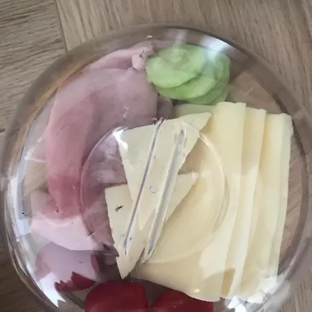 Desdema & Opera Oda ve Kahvaltı 3*