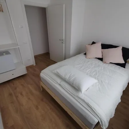 Frühstückspension Desdema & Opera 3*