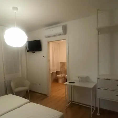 Oda ve Kahvaltı Desdema & Opera 3*