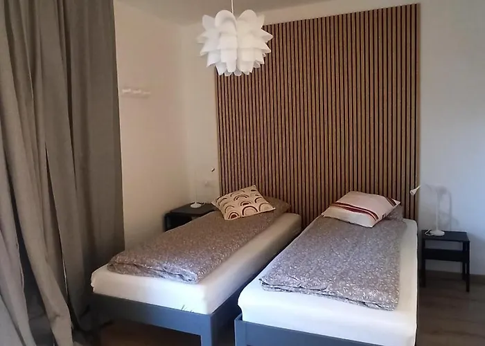 Desdema & Opera Nocleg ze śniadaniem 3*